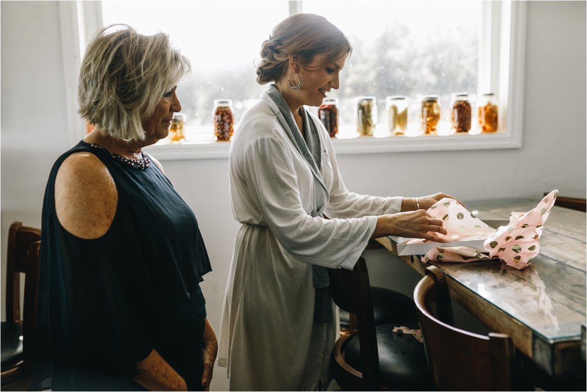 SavannahPhotographer_WeddingPhotographer_SavannahWeddingPhotographer_RealWedding_0011.jpg
