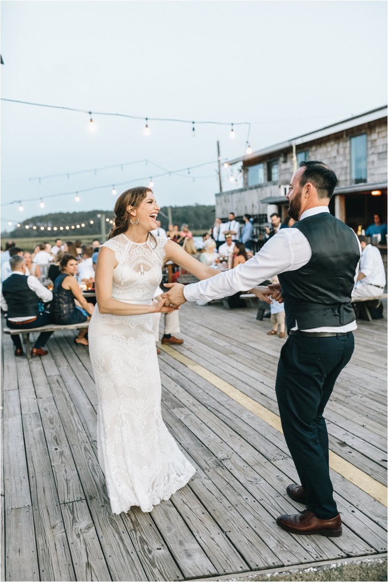 SavannahPhotographer_WeddingPhotographer_SavannahWeddingPhotographer_RealWedding_0103.jpg