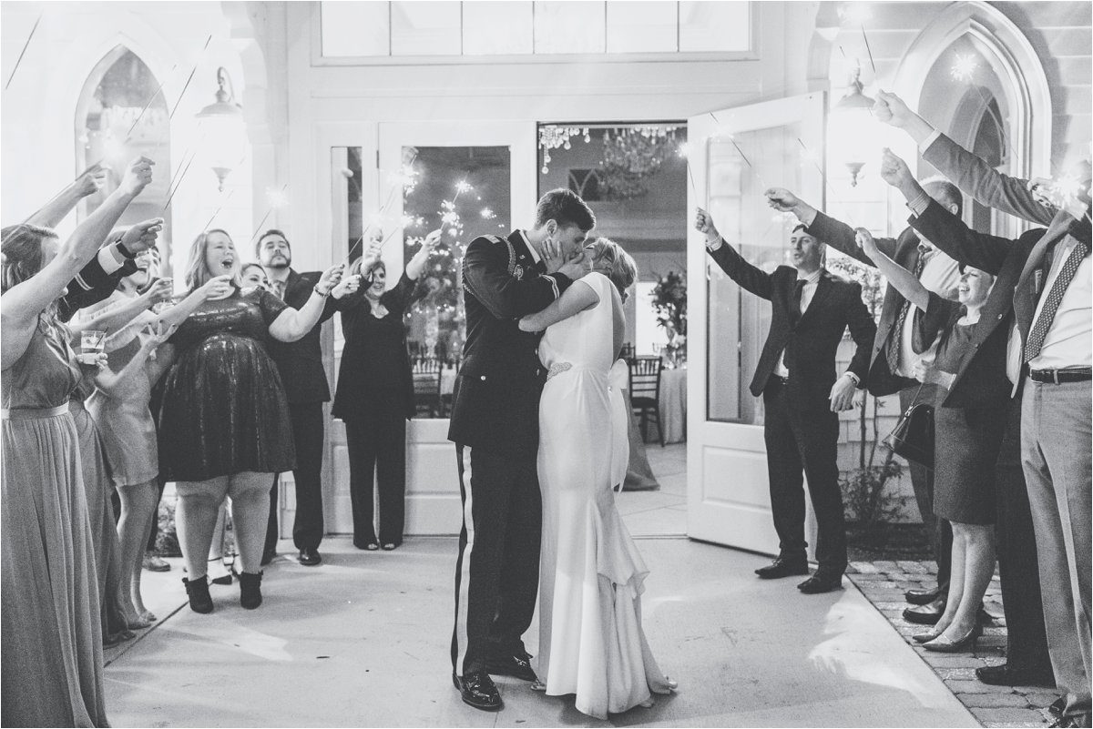 SavannahPhotographer_WeddingPhotographer_SavannahWeddingPhotographer_RealWedding_0253.jpg